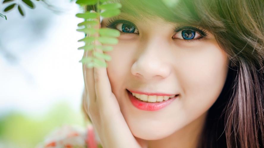 纽约苏富比拍卖行将拍卖珍稀幼年角鼻龙骨骼化石